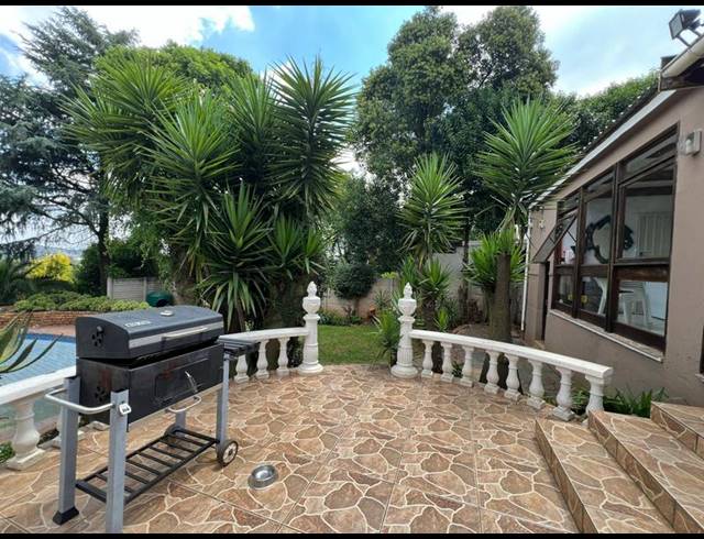 5 BEDROOM HOUSE FOR SALE IN OBSERVATORY